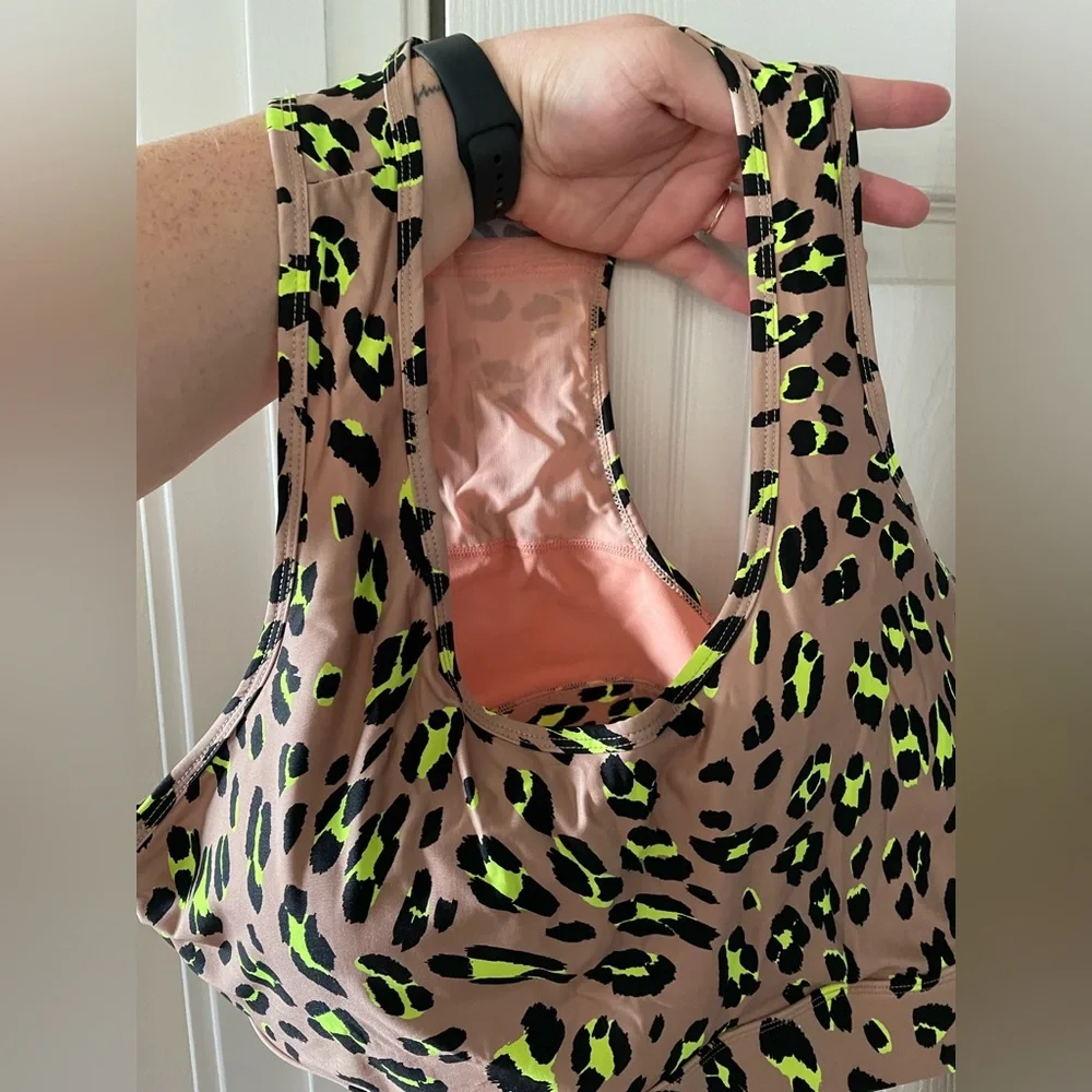 Fabletics Matching Leopard Print Set - Picture 2 of 4